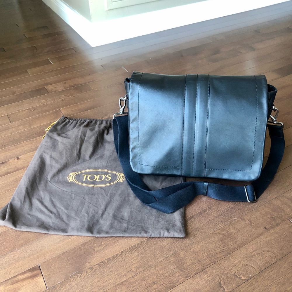 Tod’s Leather Messenger Flap Bag